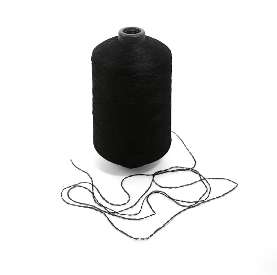 Warum kann farbiges Polyester -Netzwerkgarn dem Verfall effektiv widerstehen?